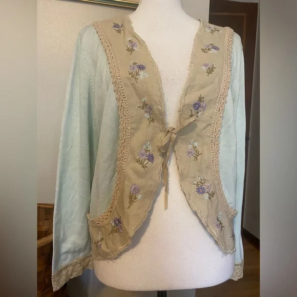 J. Jill Floral Embroidered Beige and Light Blue Women's Sweater - Picture 2 of 10